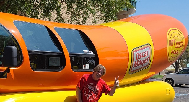 Oscar Meyer Is Looking For Weinermobile Drivers!