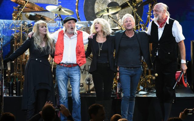 Fleetwood Mac Releasing “Rumours Live,” in September