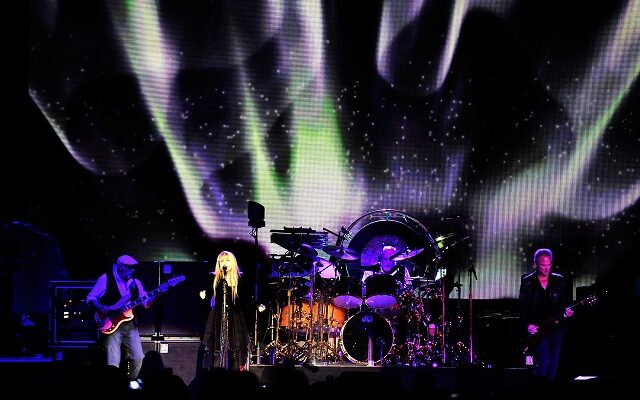 Fleetwood Mac’s ‘Rumours’ Returns To Album Charts!